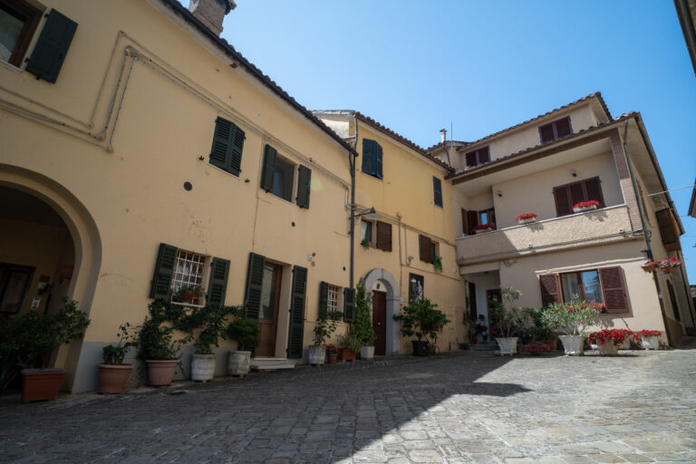 DSC00367 Piazza San Lorenzo 01