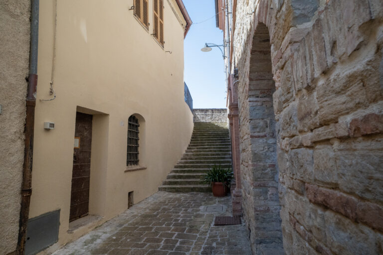 DSC00384 Piazza San Lorenzo 04